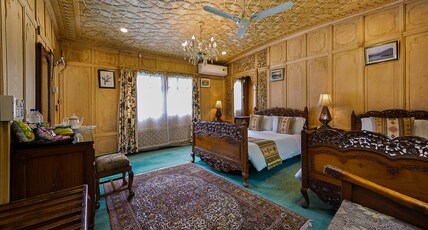 DASTAN HERITAGE HOUSEBOATS Room Type - Suite Room