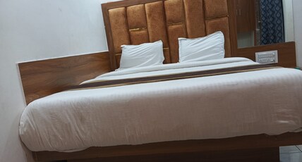 HOTEL SHERA INN Room Type - DELUX ROOM