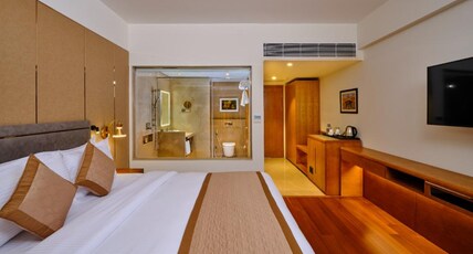 Pride Hotel Udaipur Room Type - Premium King Room With City View