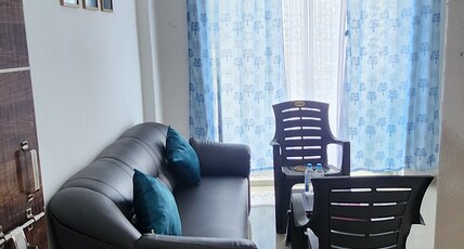 Whole 1BHK flat for friends family Room Type - Whole 1BHK flat for friends family