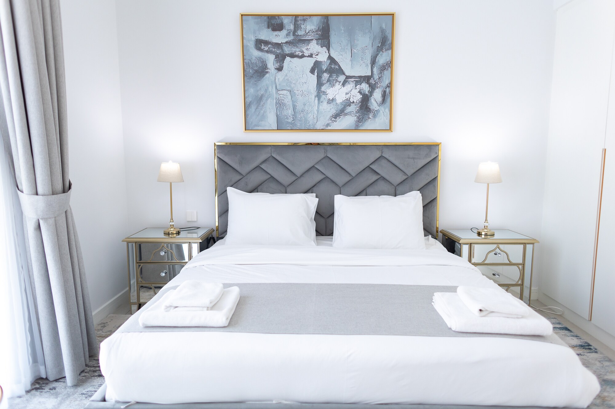 HAPPY SEASON La Vie Residences - Tap to explore photos