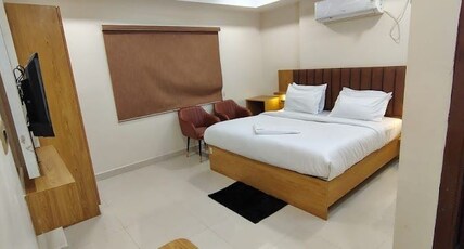 S8 Luxury Inn Room Type - Standard Room