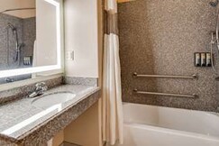 Best Western Plus Battle Ground Inn & Suites