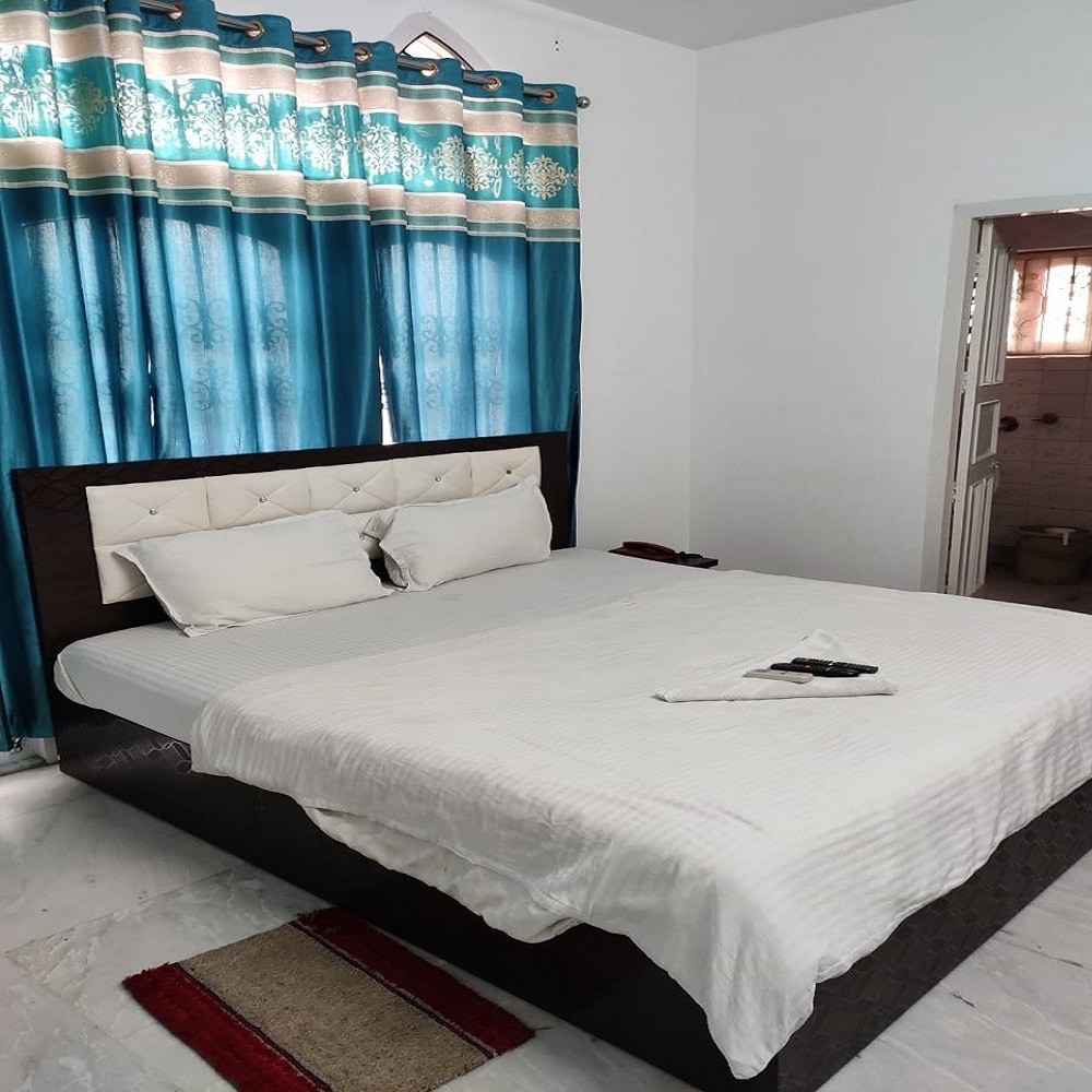 Samanta Homes - Tap to explore photos
