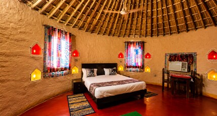 SARISKA TIGER LODGE Room Type - Jacuzzi Mud Cottage