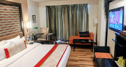 The Fern Jaipur, Series by Marriott Room Type - Fern Classic, Guest room, 1 Queen, Limited view