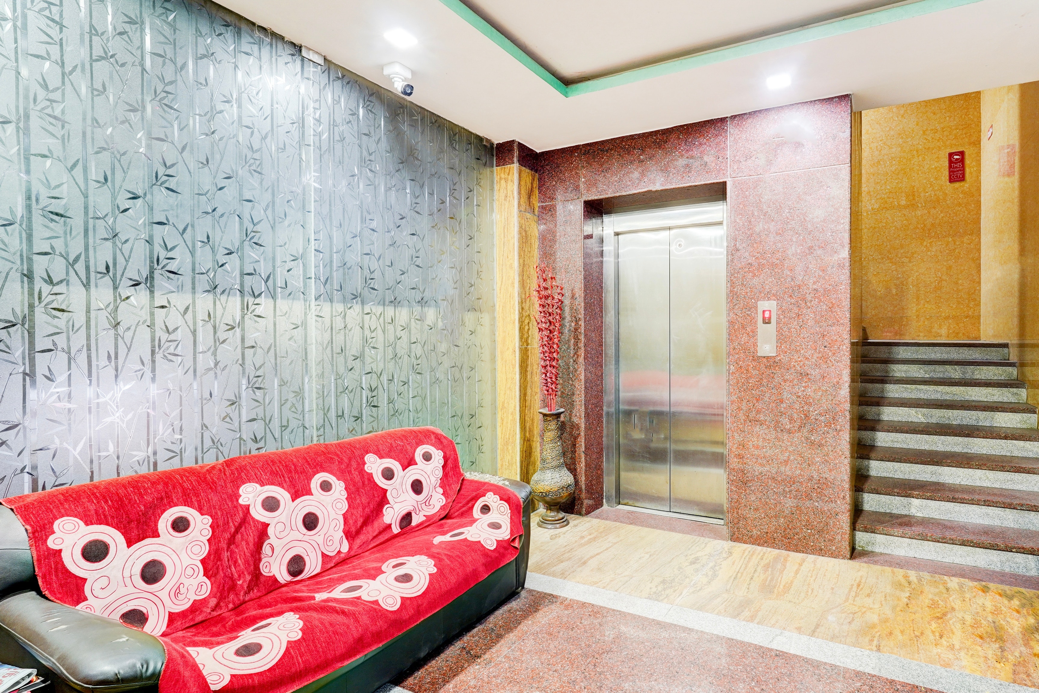 Hotel O Porur Formerly Jeya's Elite - Tap to explore photos