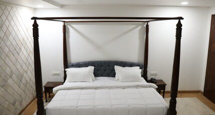 Sinnys Hotel & Restaurant Room Type - Deluxe Room