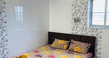 V.K. Restaurant and Guest House Room Type - Deluxe Room