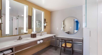Hilton Garden Inn Charlotte-Concord Room Type - 1 KING BED 1BDRM SUITE