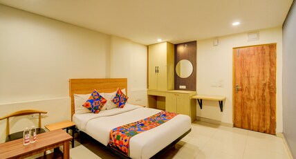 FabHotel White Ridge Gachibowli Room Type - Deluxe Room
