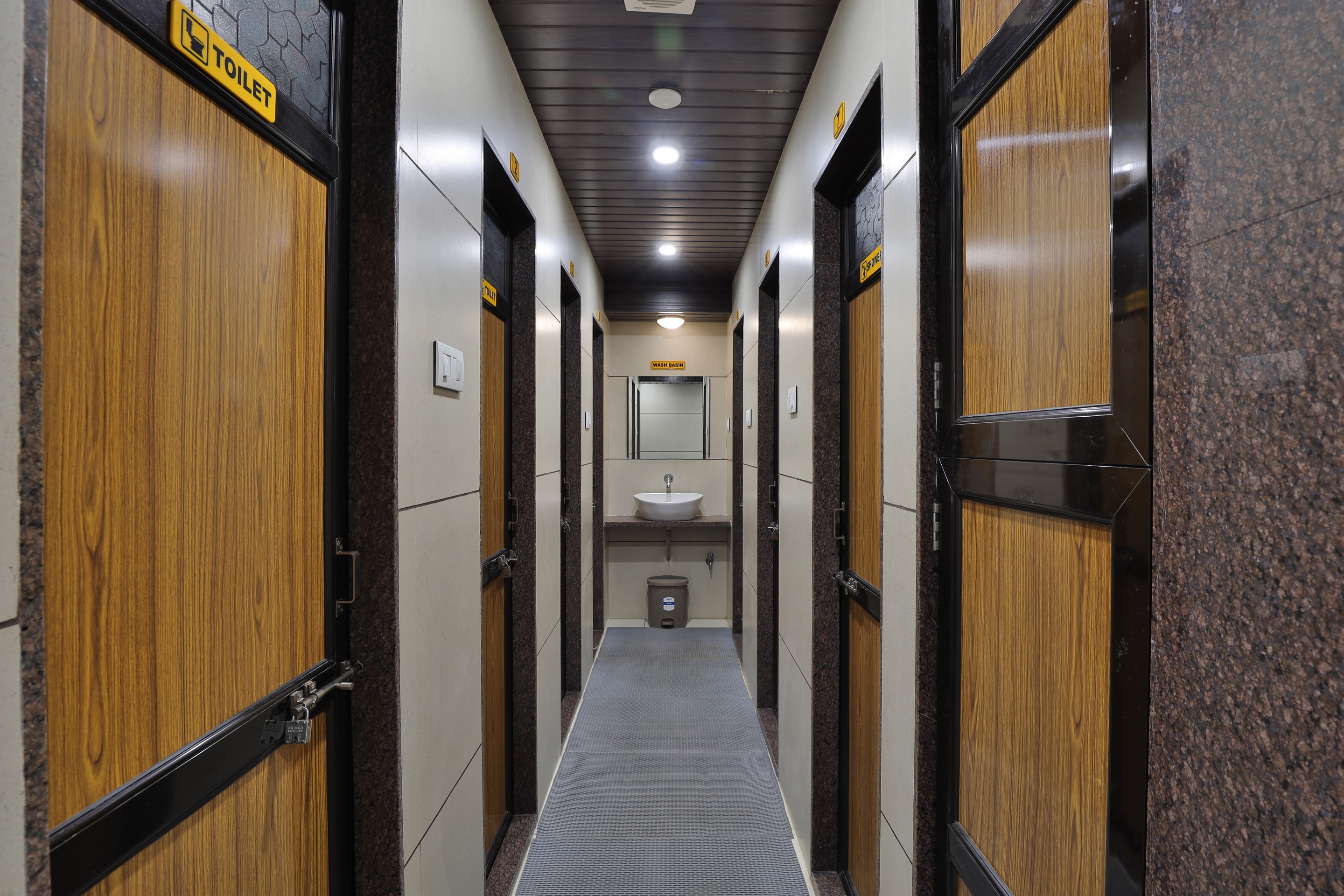 Rest Inn Dormitory Vadodara - Tap to explore photos