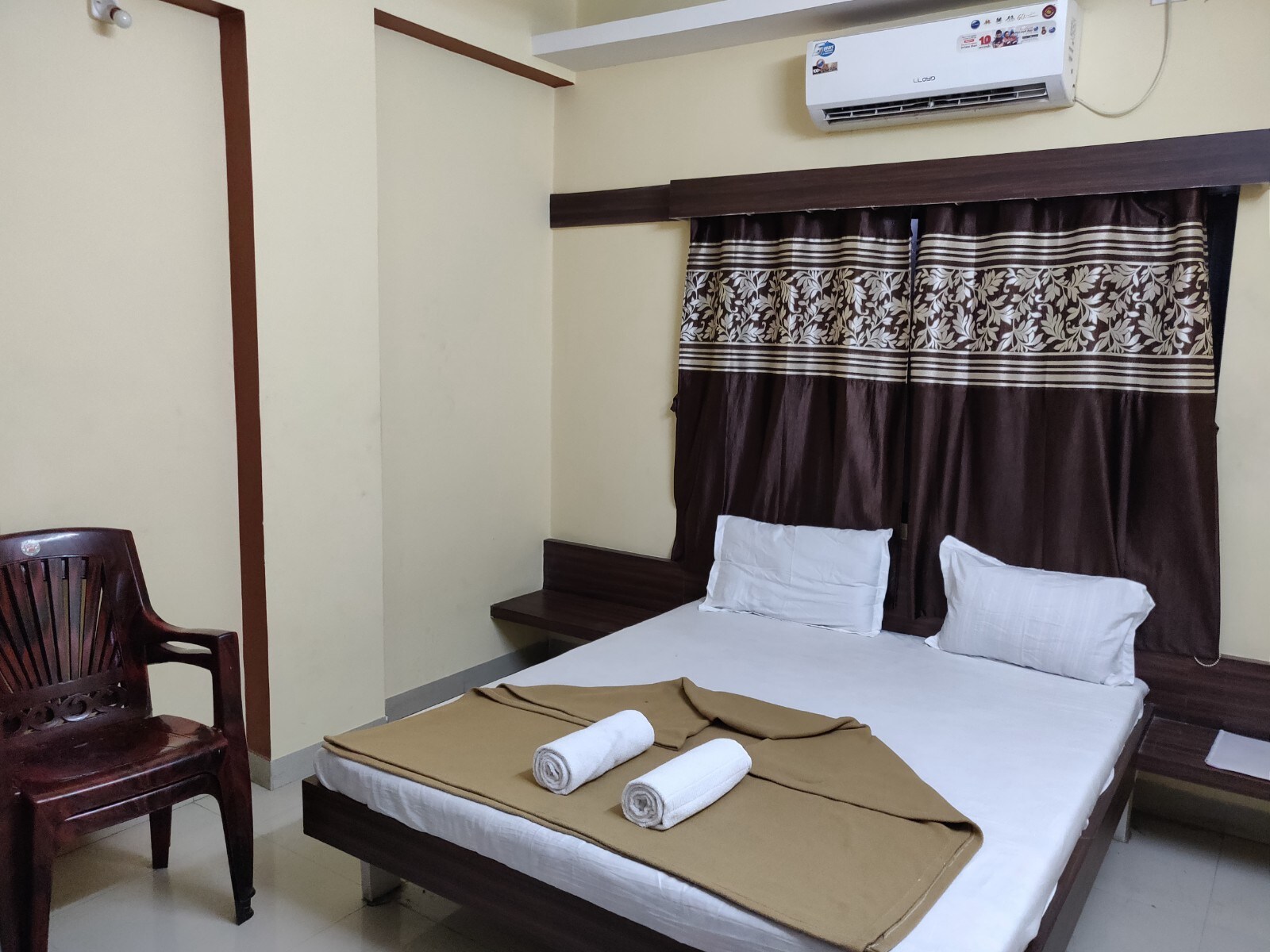 Hotel Siddharth - Tap to explore photos