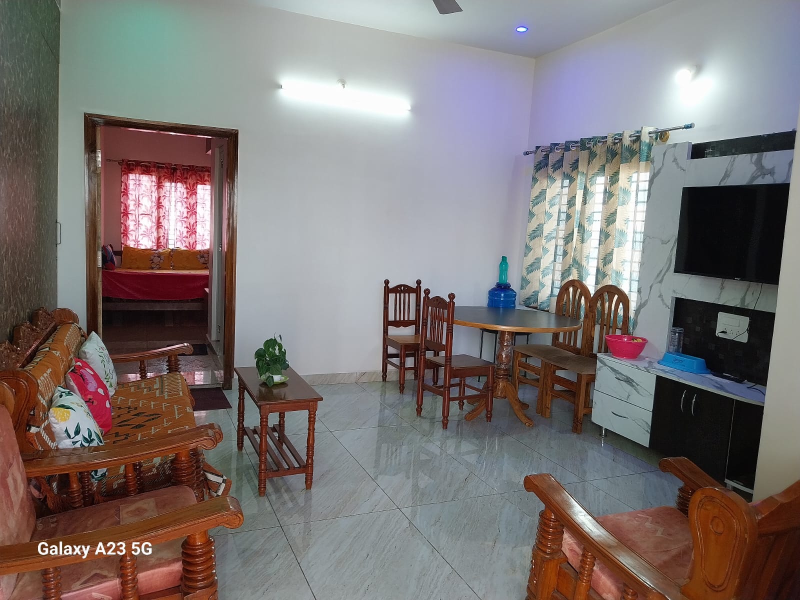 Sweet Home Stay - Tap to explore photos