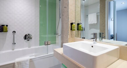Holiday Inn Derby Riverlights Room Type - Standard Room Holiday Inn Derby Riverlights Room Type - Standard Room