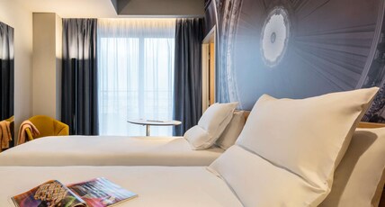 Novotel Paris 20 Belleville Room Type - Standard room with 2 single beds