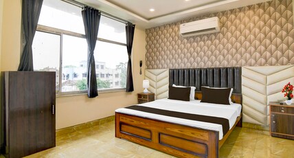 Super Hotel O Shalimar Railway Junction Formerly Tanima Villa 2 Room Type - Classic with Balcony
