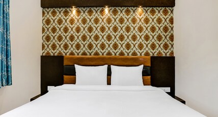 Super Capital O Geeta Palace Room Type - Classic