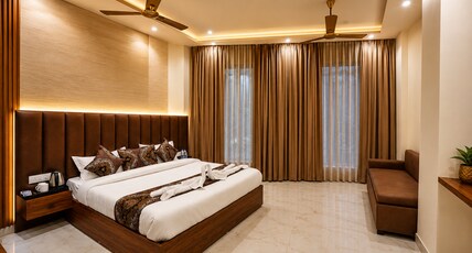 Hotel Amrit Gold - 2 Minutes Walk from Golden Temple Room Type - Super Deluxe