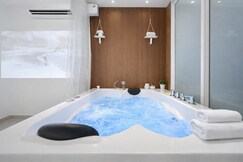 Instay 183 I 1bhk, Luxury Apt, Couple, Family, Patient long stay by Instay