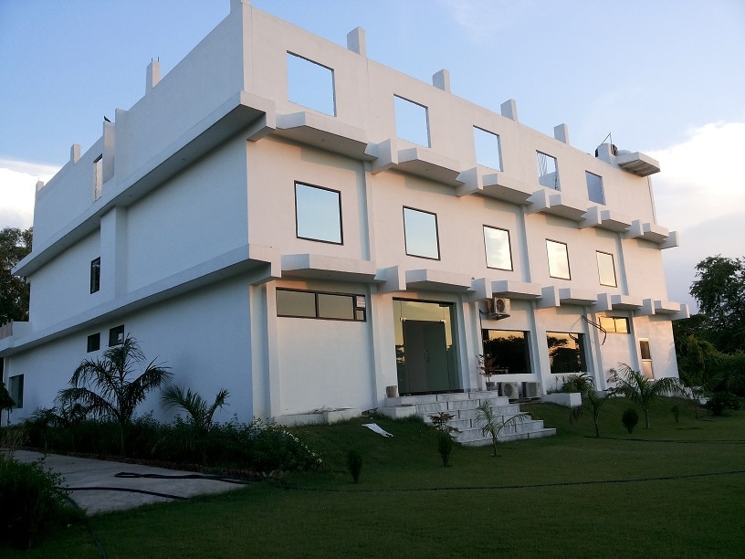 Hotel Lata Palace  - Tap to explore photos