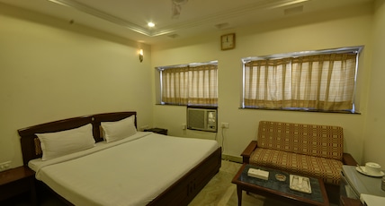 Hotel Kailash International Room Type - Superior Room Hotel Kailash International Room Type - Superior Room