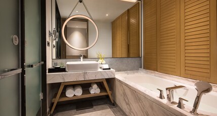 Crowne Plaza QingdaoOrientalMovieMetropolis Room Type - 1 King Premium Lounge Access
