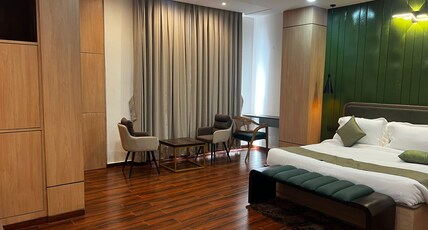NANDAN INN Room Type - Royal Suite