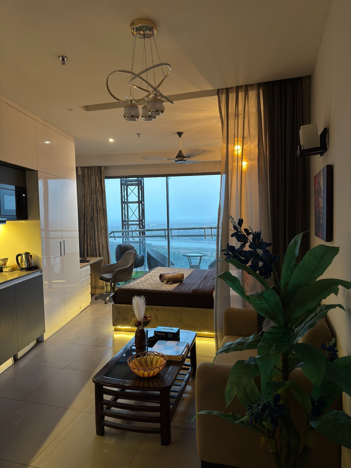 The Luxe Vista River View Entire Luxury Flat - Tap to explore photos