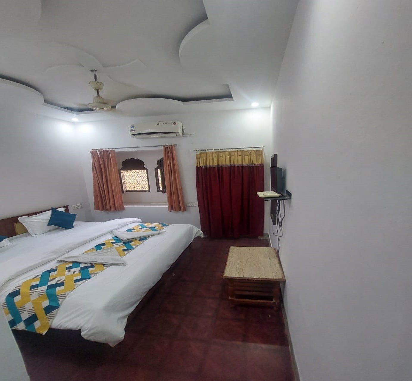 Hotel Garh Maru, Jaisalmer - Tap to explore photos