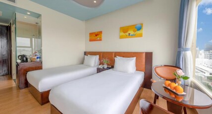 ANFADA Hotel Danang Room Type - Deluxe Twin Room with City View