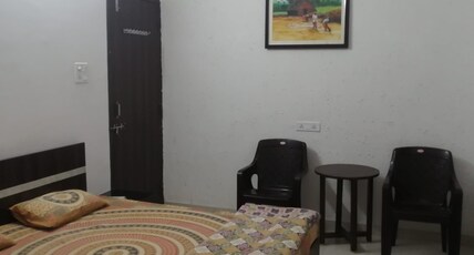 AASHIYANA HOMESTAY. Room Type - Bedroom 1
