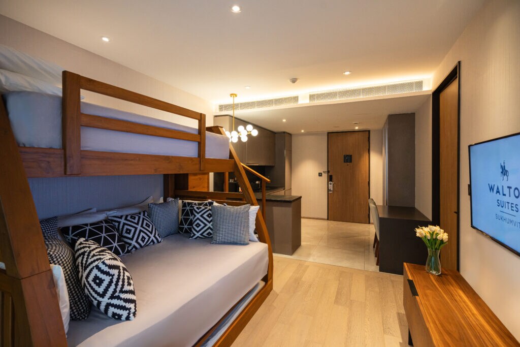 Walton Suites Sukhumvit - Tap to explore photos