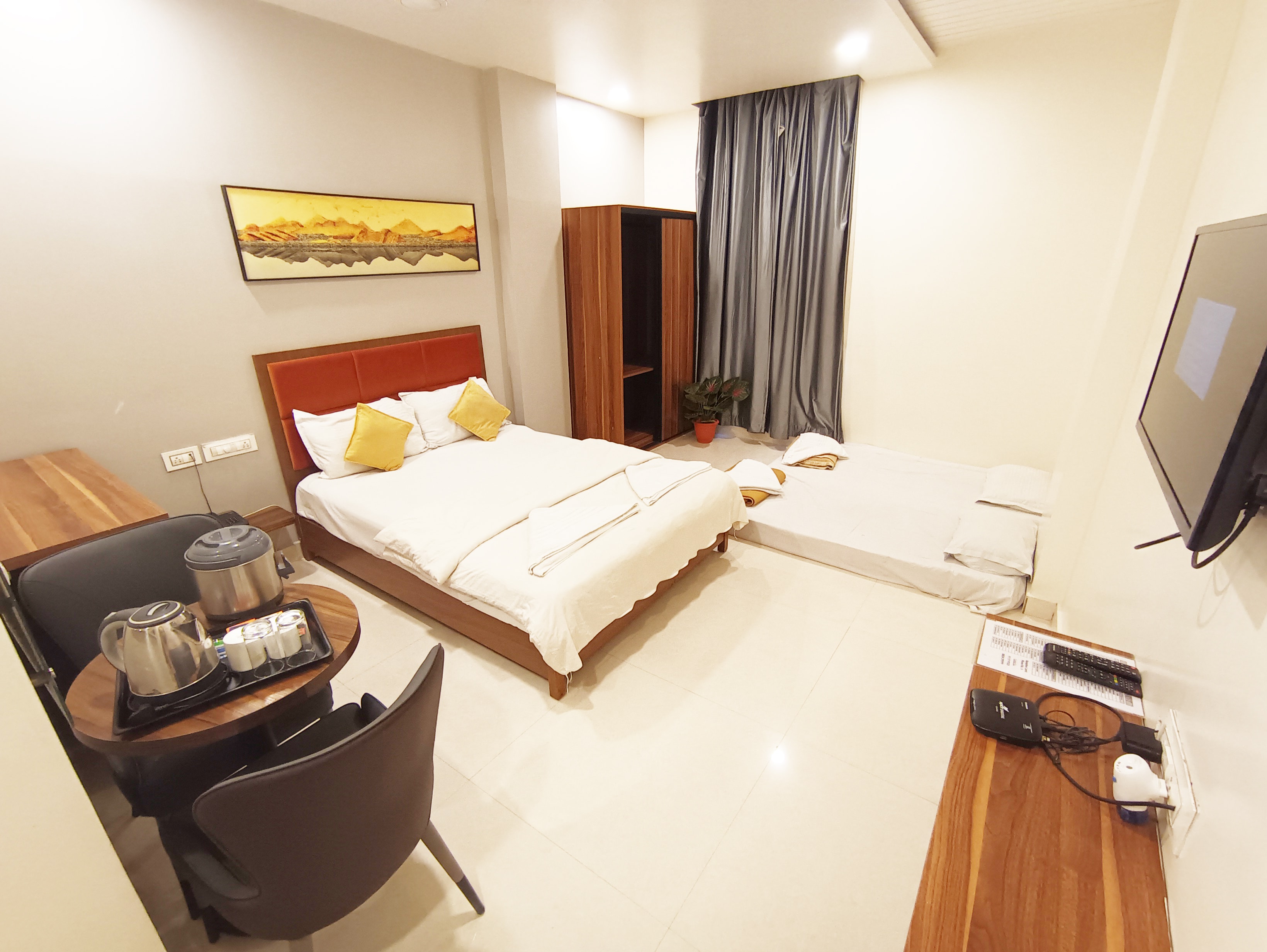 Hotel Srisaila's Nest - Tap to explore photos