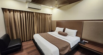 Hotel The Emerald Room Type - Executive Room with Bathtub