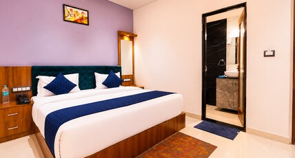 Hotel The Crystal Room Type - Pool View Room