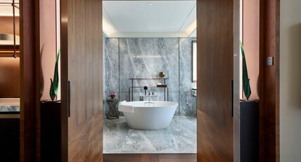 INTERCONTINENTAL ZHUHAI, an IHG hotel Room Type - 1 King Premium HkZhMo Bridge Club Lounge Access