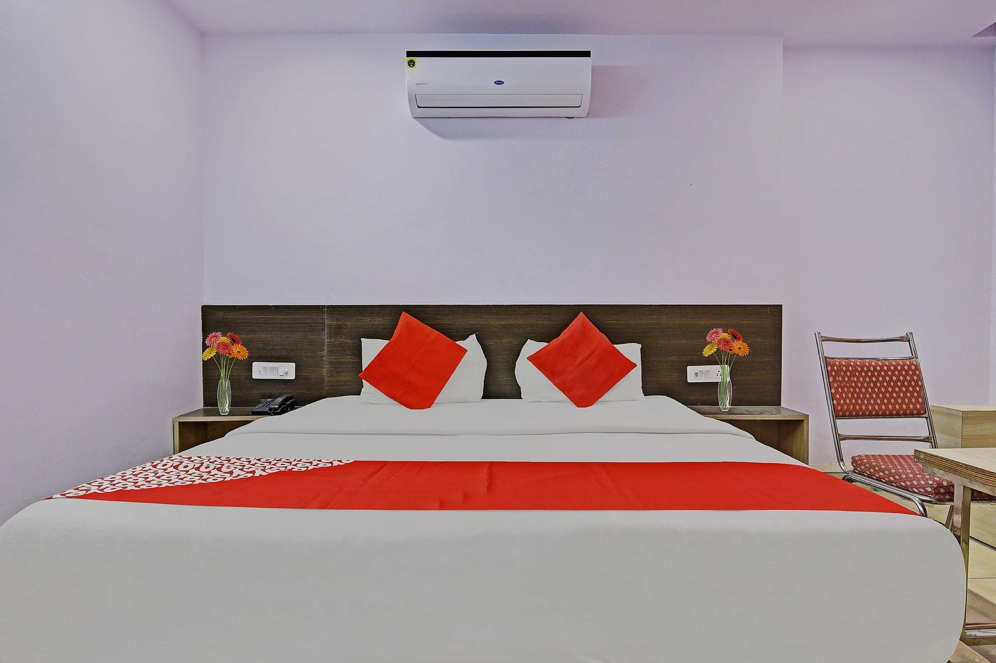 Hotel O Mickey Mouse - Tap to explore photos