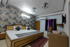 Hotel Swarajya palace