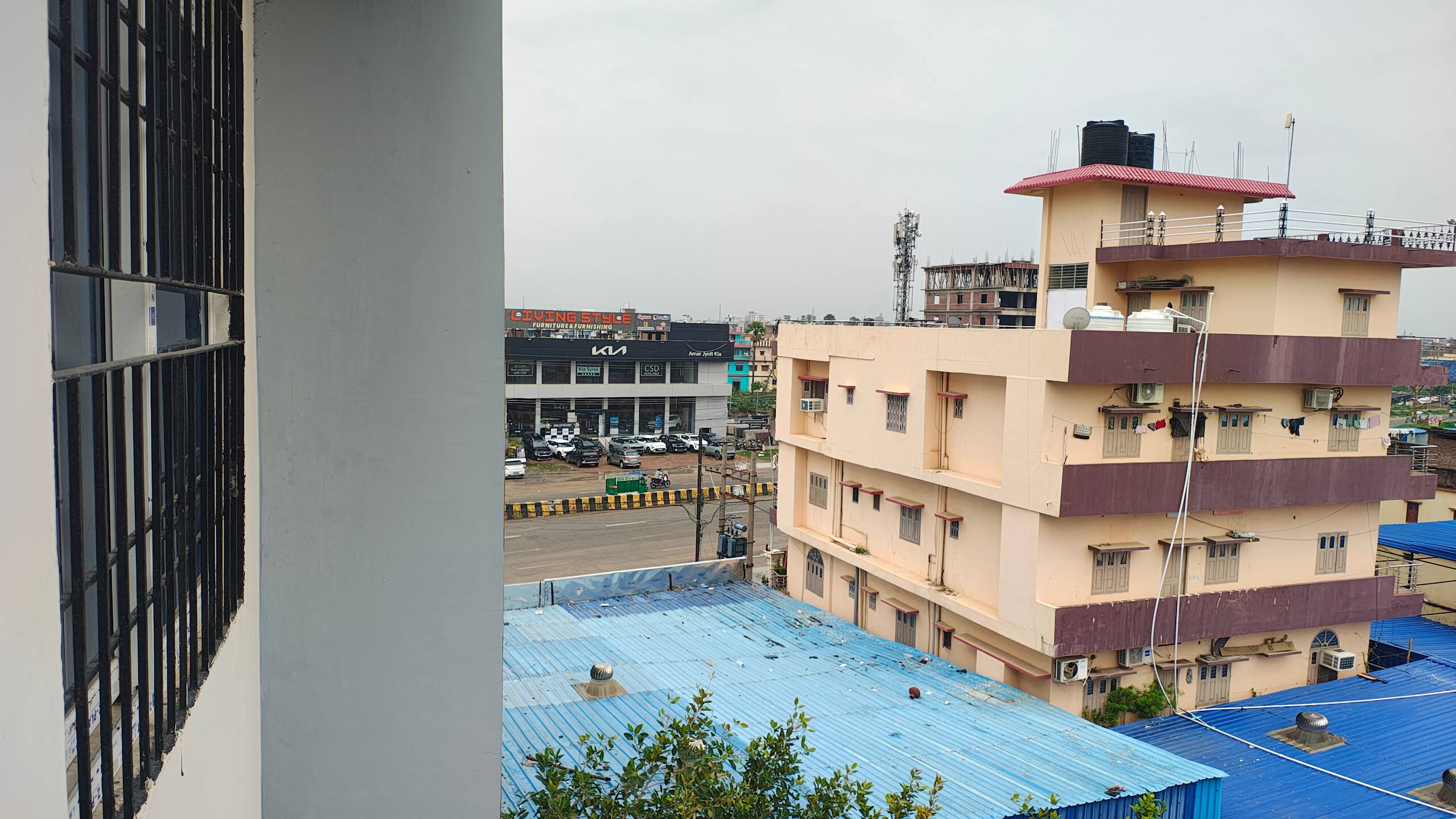 Maruti Premium Homestay - Tap to explore photos