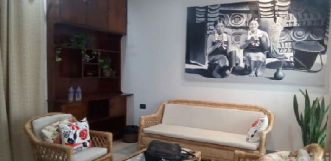 Magen - Tap to explore photos