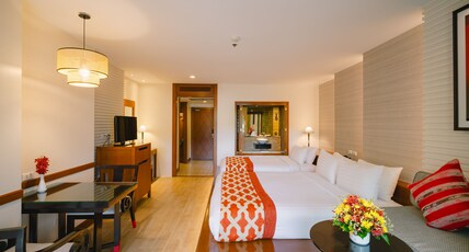 The Royal Paradise Hotel & Spa Room Type - Premier Deluxe Triple room - Royal Wing 1 Queen, 1 Single with Bathtub The Royal Paradise Hotel & Spa Room Type - Premier Deluxe Triple room - Royal Wing 1 Queen, 1 Single with Bathtub