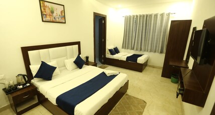 Hotel Fine Shelter Room Type - Deluxe Triple Bed Room