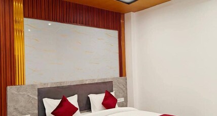Hotel Shyama Grand regency Room Type - Deluxe Room with Free Wi-fi