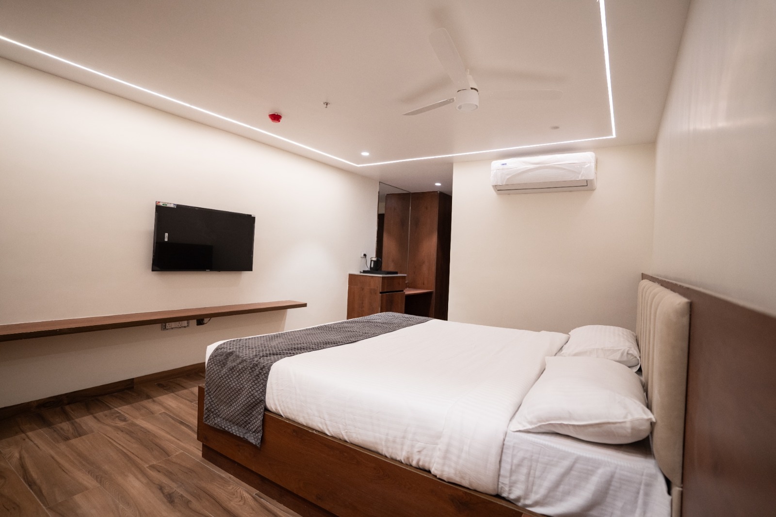 Ricch Hotels - Tap to explore photos