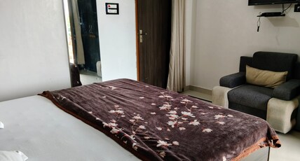 Shri Shyam Gest House Room Type - Deluxe Room With Balcony