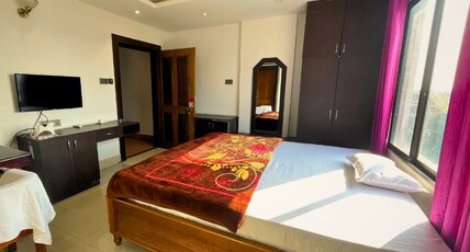 Living Hub Hotel Room Type - Ex-Suite