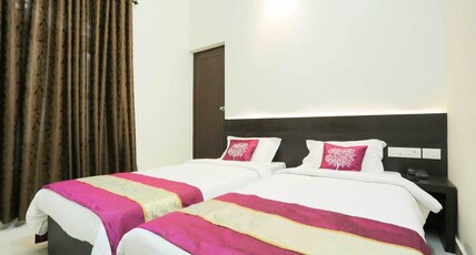 Hotel Prathiba Heritage Room Type - Deluxe Double AC Room Hotel Prathiba Heritage Room Type - Deluxe Double AC Room