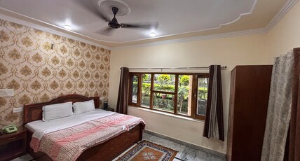 Hotel Golden Dreams Room Type - Standard Room (Non-AC)