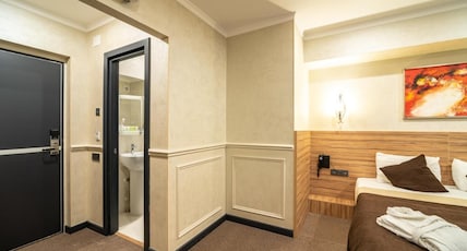 Mildom City Hotel Room Type - Deluxe Double Room Mildom City Hotel Room Type - Deluxe Double Room